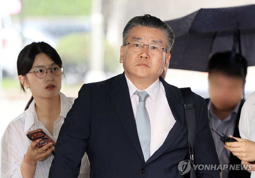 유병호 감사위원 영장실질심사 (서울=연합뉴스) 서명곤 기자 = 직권남용 혐의로 구속영장이 청구된 유병호 감사원 감사위원(차관급)이 20일 서울 서초구 서울중앙지법에서 열린 구속 전 피의자 심문(영장실질심사)에 출석하