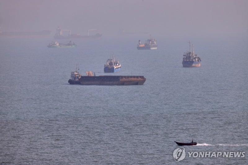 <b>이란</b> "<b>호르무즈</b> 새 항로 합의 근접…美, MOU 위반 배상해야"