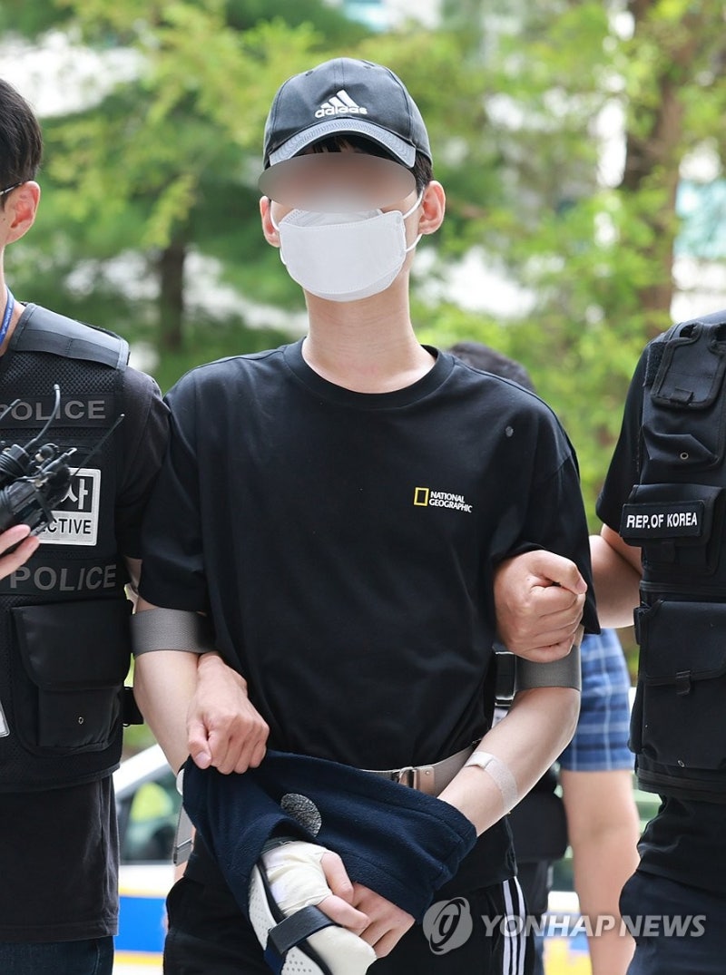 말다툼하다 <b>모친 살해</b>한 <b>10대 아들</b> 구속심사