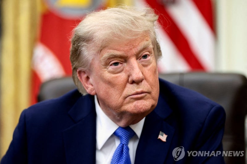 <b>트럼프</b> "<b>호르무즈</b> 기뢰 모두 제거…美, 유일하게 해협<b>통제</b>" 주장(종합)