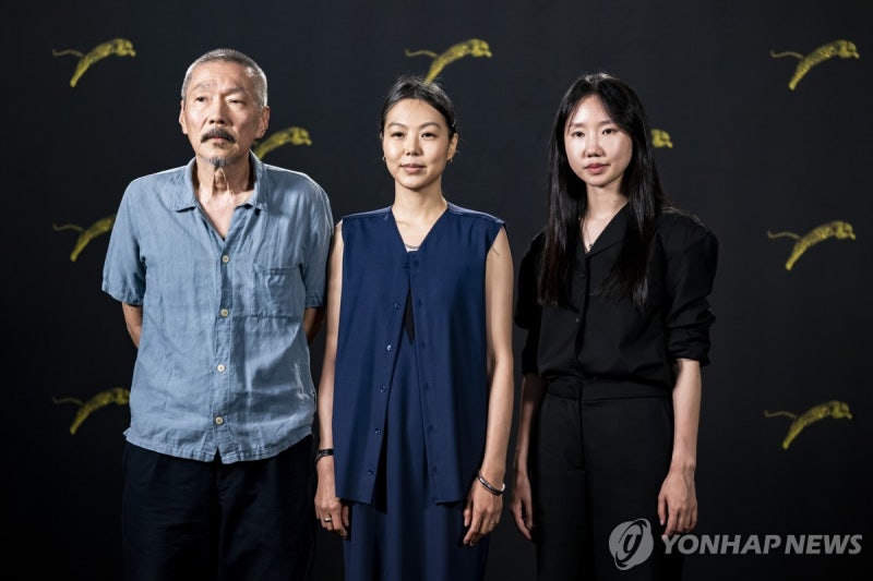 <b>김민희</b>·<b>홍상수</b>, 득남 후 첫 공식석상…"아기 수유하며 촬영"(종합)