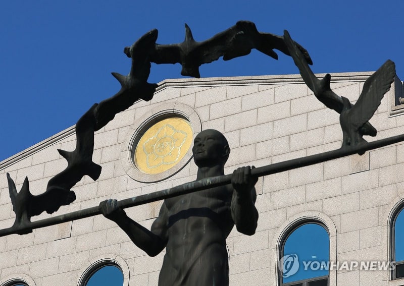 합수본, '투표함 일감 몰아주기' 중앙<b>선관위</b> 등 <b>압수수색</b>