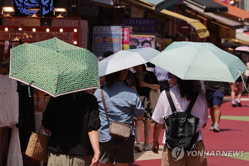 <b>서울 동남권</b> 3일만에 <b>폭염주의보</b> 발효…시, 종합지원상황실 재가동