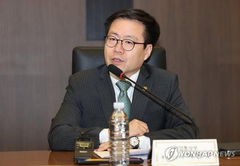 통상 사령탑 <b>여한구</b> 산업부 통상교섭본부장 <b>경질</b>(종합)