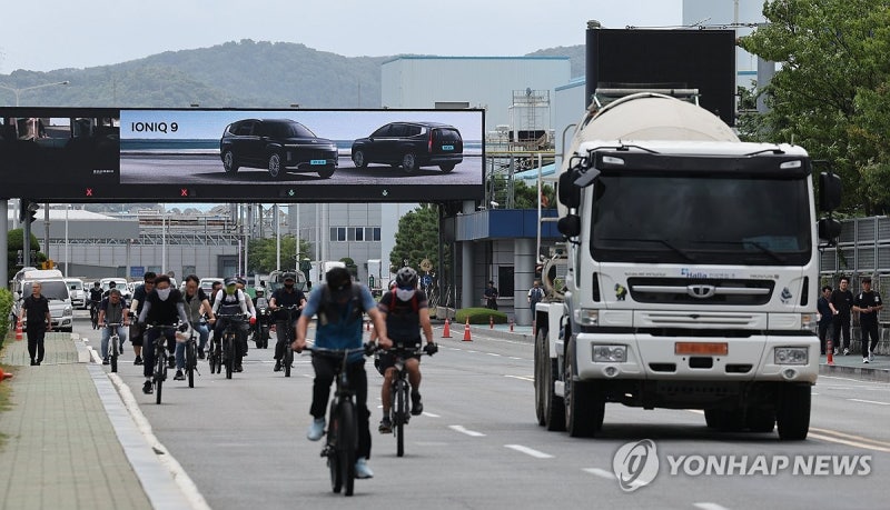 '임협 난항' <b>현대차</b> 노조, 10년 만에 <b>전면파업</b>한다(종합)