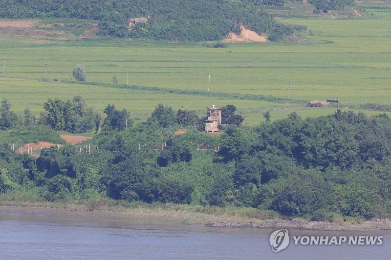 北, 트럼프 대화 제안에도 <b>탄도미사일</b> 도발…10여발 무더기 <b>발사</b>(종합)
