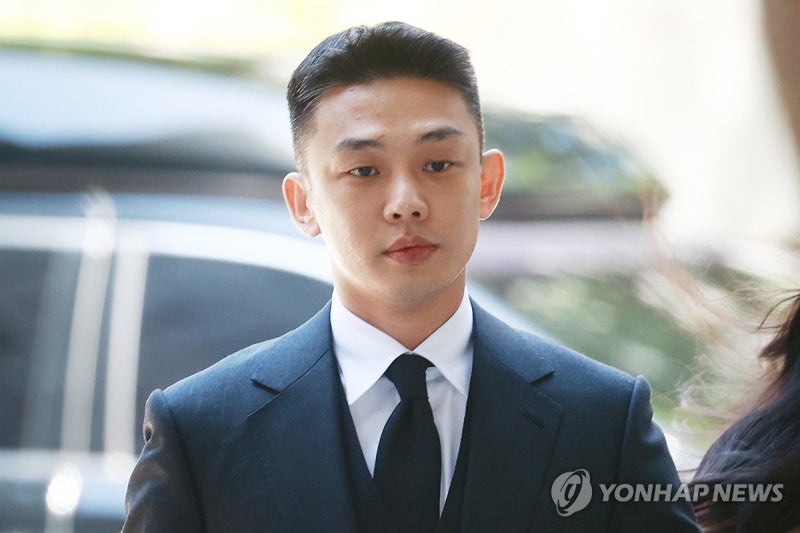 <b>유아인</b>, 빌리언스와 <b>전속계약</b>…"활동 재개 우려 무겁게 인식"