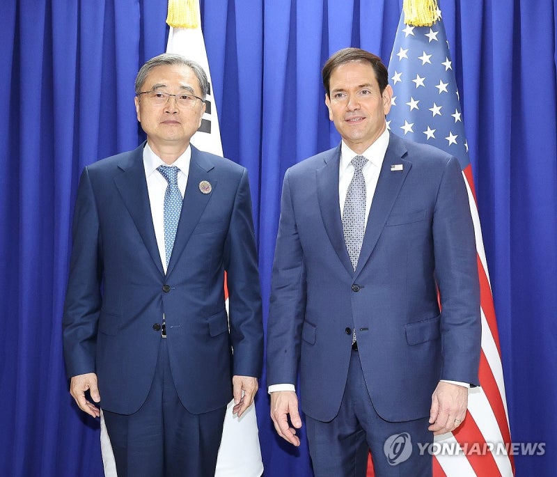 <b>조현</b>, 美<b>루비오</b>와 <b>통화</b>…'북핵 용인 우려' 속 "긴밀소통" 강조
