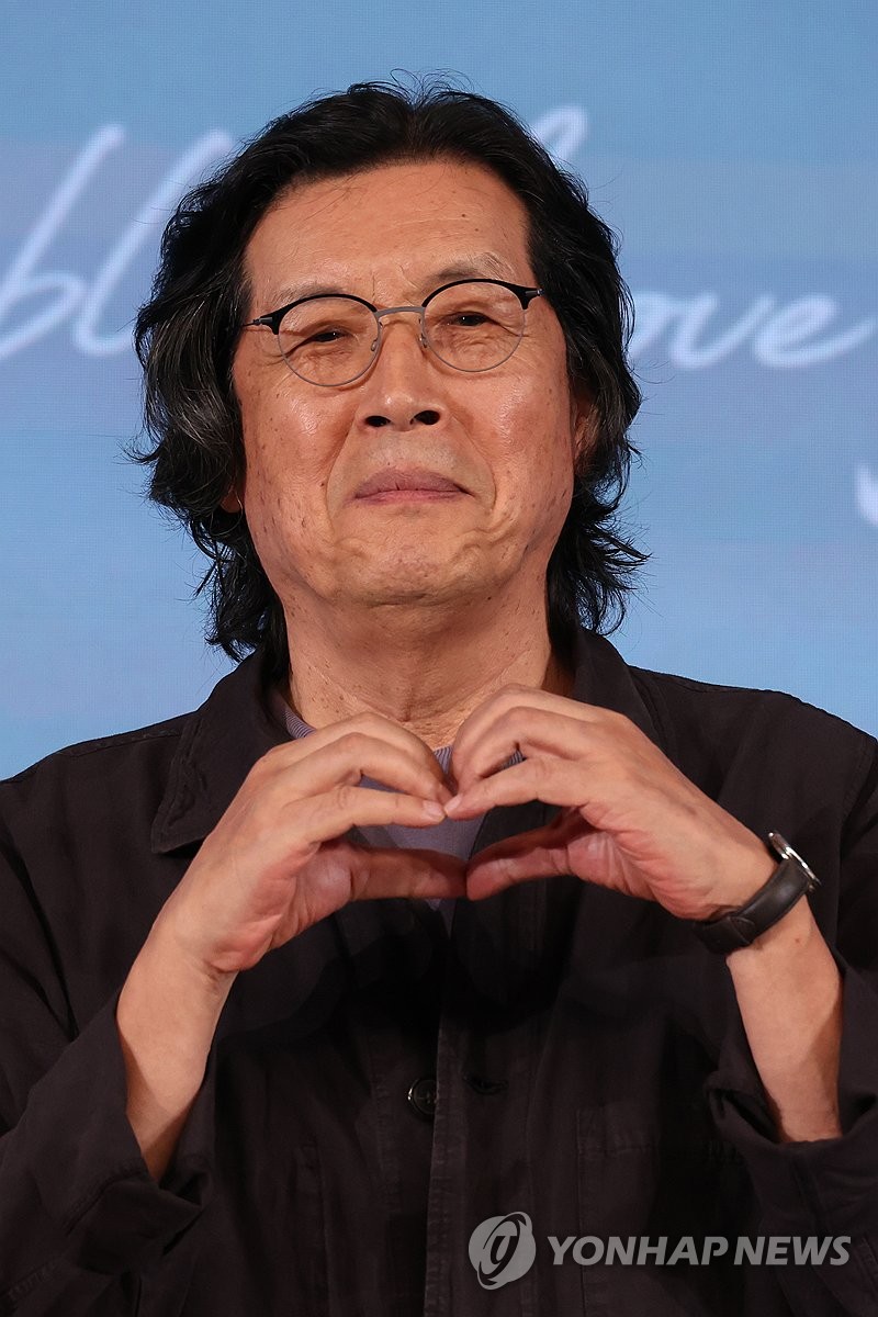 영화 '<b>가능한 사랑</b>'의 <b>이창동</b> 감독
