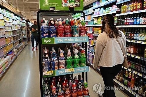 美 7월 <b>PCE 물가</b> 전년대비 3.7%↑…전망치 소폭 상회(종합)