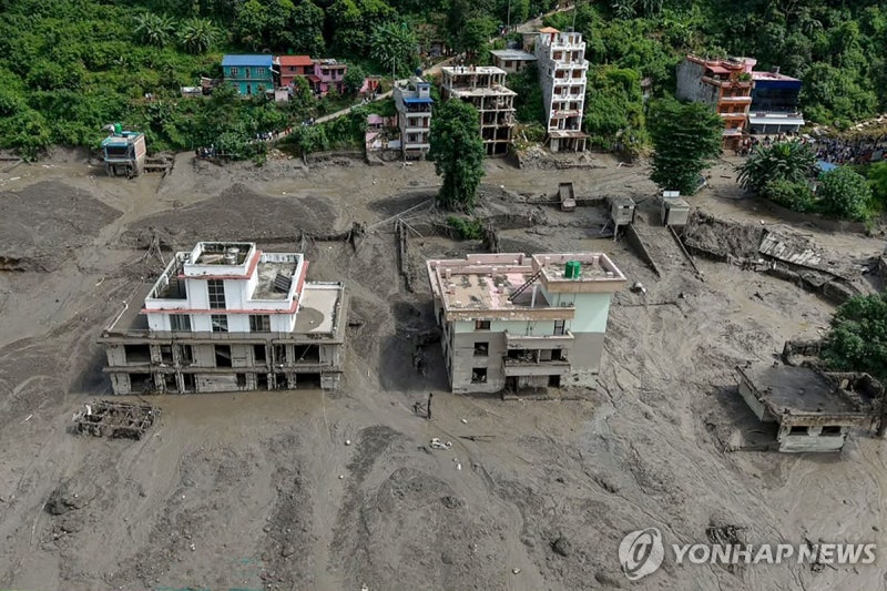 두산·<b>남동발전</b> "네팔 파견직원 상황 파악중"…대책본부 구성
