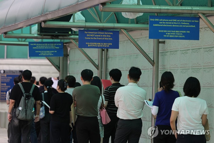 美, 전세계 비자 면접 일시 중단…"심사 강화 교육"