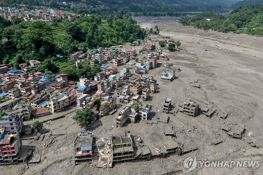 홍수 덮친 네팔 바그마티주 [AFP=연합뉴스. 재판매 및 DB 금지]