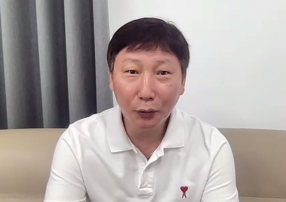 <b>베트남</b> '동남아 <b>월드컵</b>' 2연패 이끈 <b>김상식</b> "<b>월드컵</b> 출전 목표"