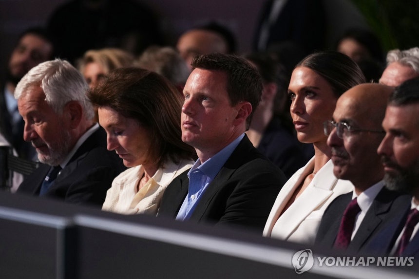 2026년 3월 트럼프 대통령 연설을 경청하는 데이비드 엘리슨 파라마운트 CEO [AP=연합뉴스. 재판매 및 DB 금지]