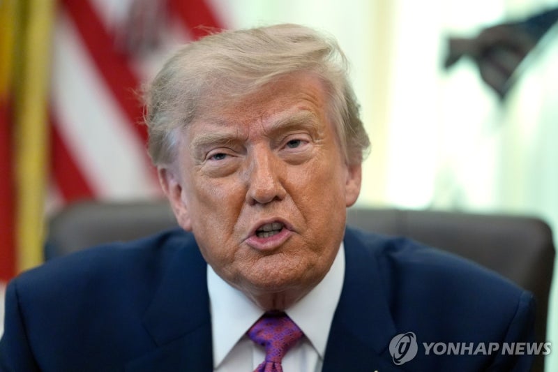 <b>트럼프</b> '온타리오호, 아메리카호로 개명' <b>명령</b>…加도발 강행