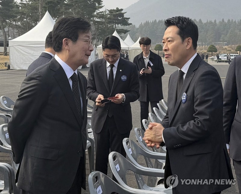 '보수 통합 행보' <b>유승민</b>, <b>권영세</b>와 <b>오찬</b>…"당 방향성 걱정"