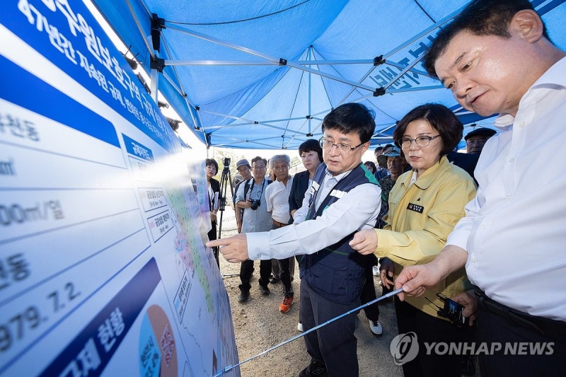 <b>김성환 장관</b>, 유천취수장 <b>방문</b>