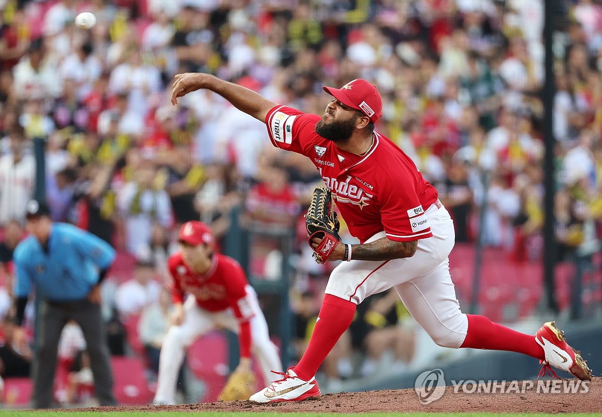 <b>투구</b>하는 <b>아빌라</b>