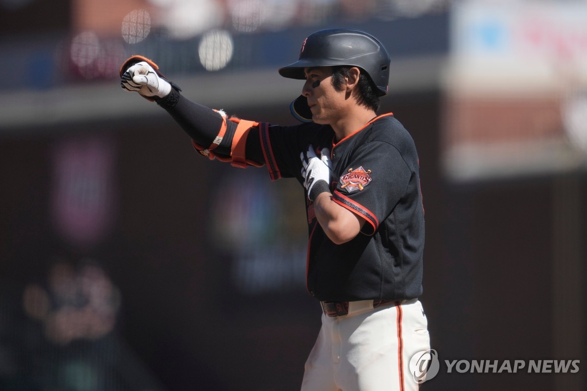 <b>이정후</b>, MLB 애리조나와 DH 1차전 멀티히트…2차전서는 <b>쐐기타</b>(종합)