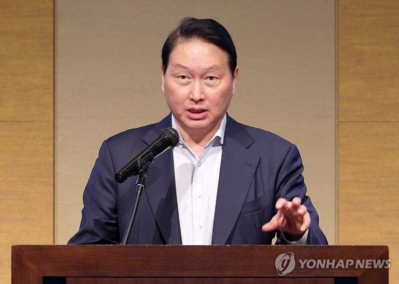 <b>최태원</b> SK 회장 "일본에 반도체 <b>합작공장</b> 설립 검토"