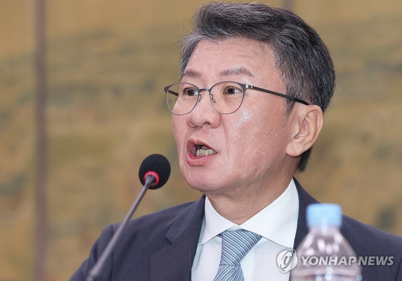 '홍명보 감독 선임' 개입 의혹 <b>정몽규</b> 前회장 <b>경찰</b> 피의자 <b>조사</b>