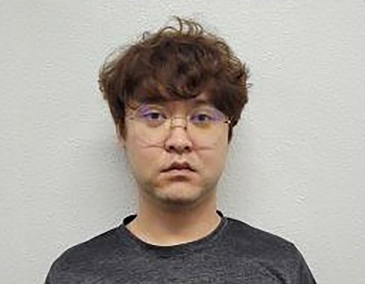 '중국 유학생 살해' 중국인 대학강사 31세 정창성
(경산=연합뉴스) 경북경찰청은 지난달 31일 신상정보 공개 심의위원회를 열어 자신의 강의를 수강한 중국인 여성 유학생을 살해하고 시신을 훼손한 혐의(살인·시체손괴 