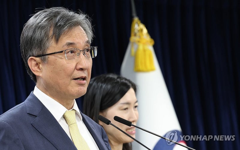 초대 <b>중수청장 후보</b> 4명 압축…김관정·김지용·문홍주·이윤제