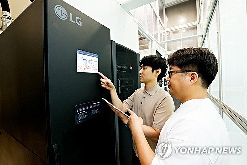 LG전자-LG유플러스, AI 데이터센터 액체 냉각 솔루션 사업
[LG유플러스 제공. 연합뉴스 자료사진. 재판매 및 DB 금지]