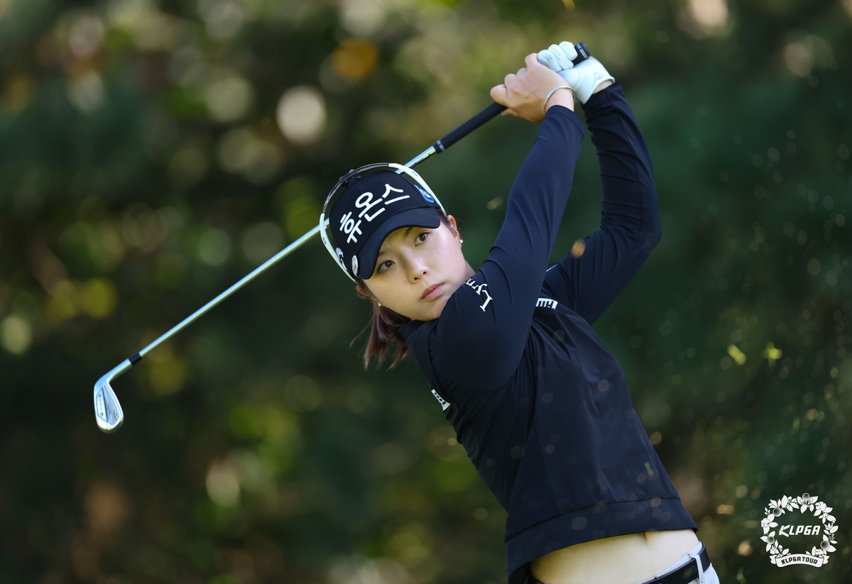 '준우승 9번' <b>최예림</b>, KLPGA 읏맨 오픈 2R서 3타차 단독 선두