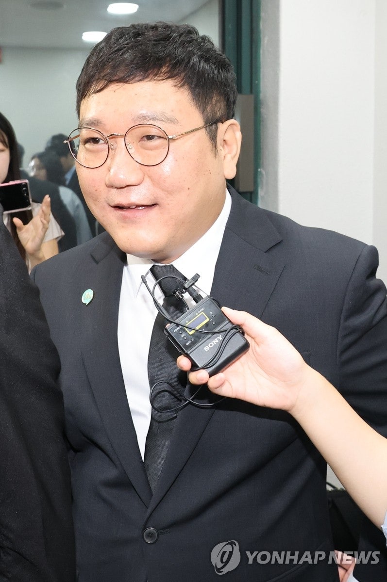 <b>최고위</b> 입장하는 <b>기본소득당</b> <b>박기홍</b> 신임 <b>최고위</b>원
