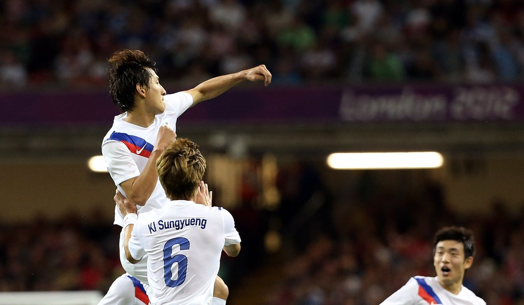 <b>지동원</b>, 현역 <b>은퇴</b> 발표…"2010년부터 시작한 축구 여정 마무리"