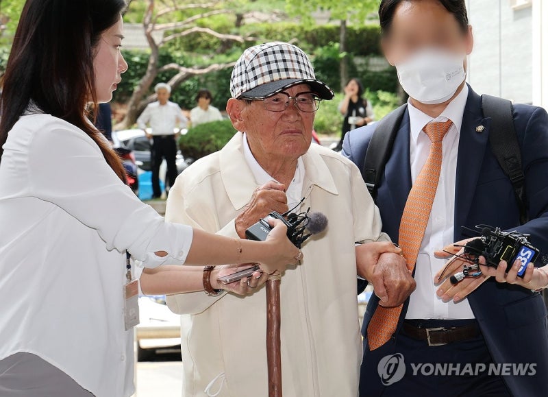 '국힘 가입강요' <b>신천지</b> 이만희 또 구속집행정지 신청…비공개심문