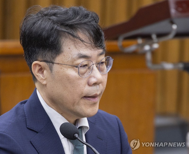 <b>김성수</b>, <b>강남아파트</b> '처남찬스' 의혹에 "송구…<b>증여세</b> 납부 진행"