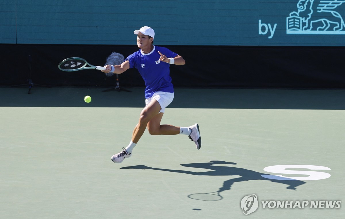 <b>권순우</b>가 끝냈다…한국 테니스, <b>데이비스컵</b> 첫 <b>8강</b> 진출