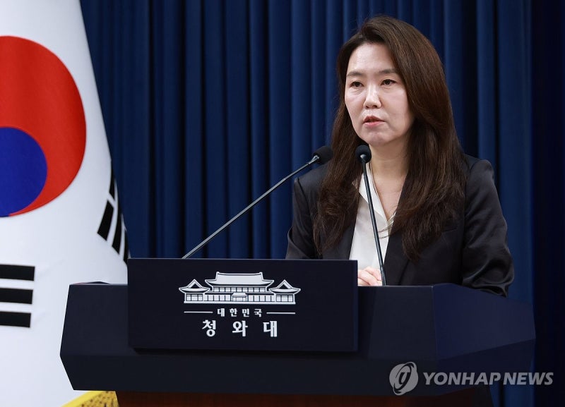 靑, <b>김승원 사퇴</b>에 "결정 존중…후속 절차는 규정 따라 진행"