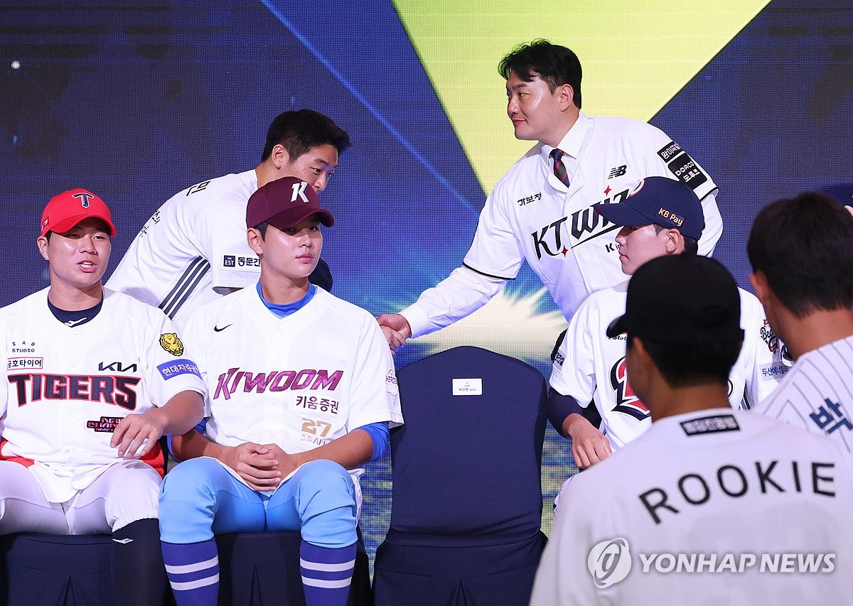 <b>kt</b> 위즈 <b>지명</b>된 <b>최지만</b>