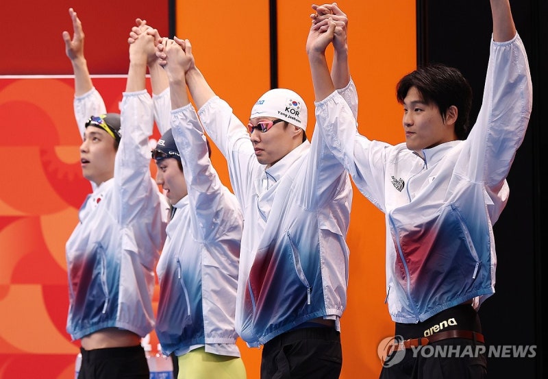어깨 부상 투혼에도 최하위… 수영 간판 김우민의 아쉬운 1500m