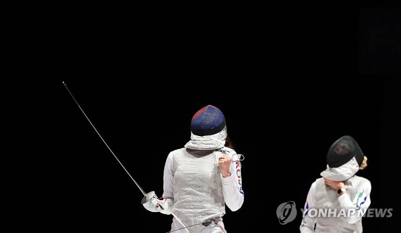 [아시안게임] 펜싱 <b>박지희</b>, <b>여자 플뢰레</b> 개인전 <b>은메달</b>