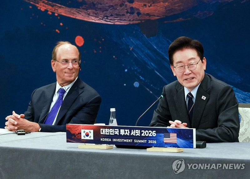 李<b>대통령</b> "트럼프와 군함건조 포함 <b>조선협력</b> 논의…성과 기대"