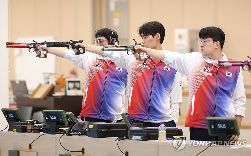 [아시안게임] <b>사격</b> 홍수현, 남자 10ｍ 공기권총 본선 8위로 결선 진출