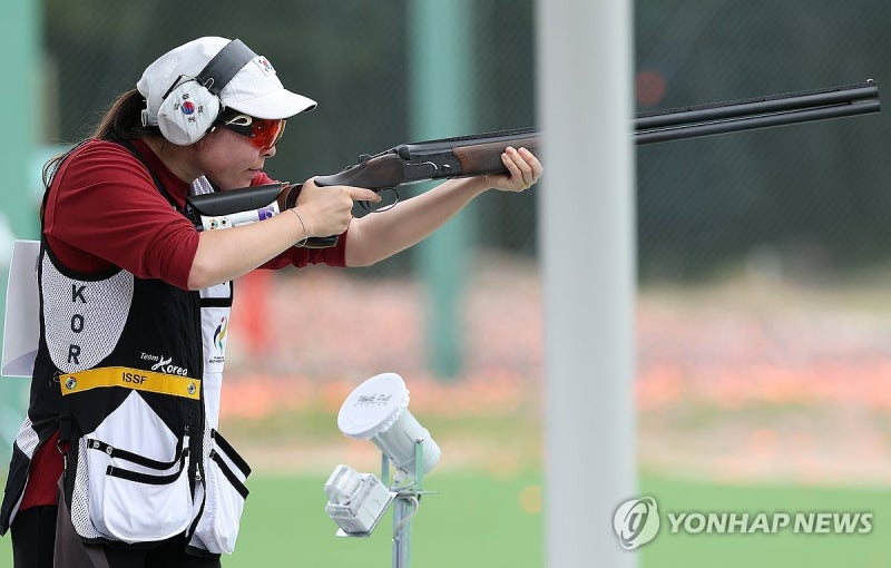 [아시안게임] 사격 <b>장국희</b>-<b>이종준</b>, 스키트 혼성 단체전 <b>은메달</b> 획득