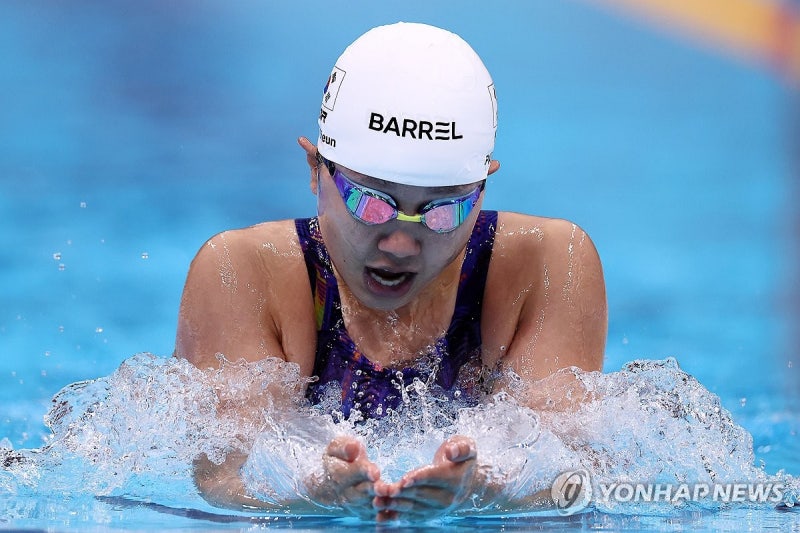 [아시안게임] <b>박시은</b>, <b>평영</b> 여자 <b>200ｍ</b> 깜짝 <b>은메달</b>…1위와 0.12초 차
