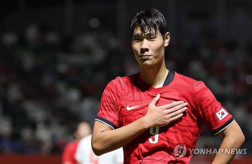 이영준 '위풍당당'(나고야=연합뉴스) 김성민 기자 = 25일 일본 나고야 미즈호 공원 럭비경기장에서 열린 2026 아이치·나고야 아시안게임 남자 축구 8강 한국과 베트남의 경기. 한국 이영준이 팀 세번째 골을 넣은 뒤 기뻐하고 있다. 2026.9.25 ksm7976@yna.co.kr