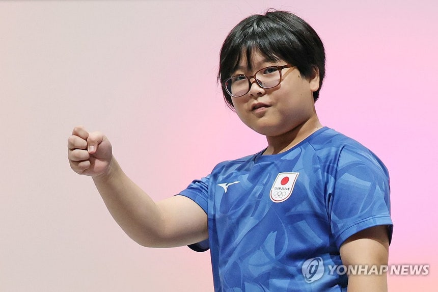 구리하라 유키 '뿌요뿌요 파이팅'
(도코나메[일본]=연합뉴스) 임화영 기자 = 26일 일본 아이치현 도코나메 아이치 스카이 엑스포에서 열린 2026 아이치·나고야 아시안게임 e스포츠 뿌요뿌요 챔피언스 결승전에 일본 