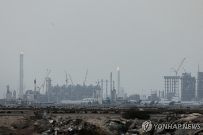 카타르 라스라판 산업단지에 위치한 카타르 에너지의 액화천연가스(LNG) 생산 시설.[로이터 연합뉴스 자료사진. 재판매 및 DB 금지]