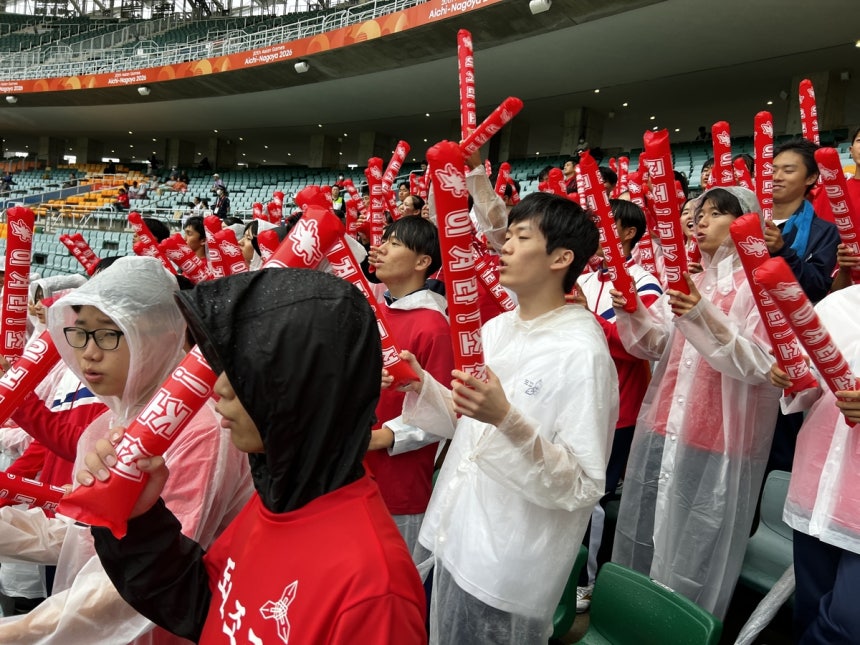 "필승조선"(후쿠로이[일본]=연합뉴스) 전명훈 기자 = 29일 시즈오카현 후쿠로이의 시즈오카 스타디움 에코파에서 열린 2026 아이치·나고야 아시안게임 추국 여자 4강전에서 재일 조선인 응원단이 북한을 응원하고 있다. 2026.9.29. id@yna.co.kr