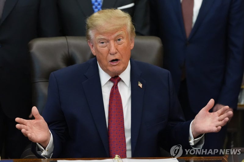 <b>트럼프</b>, 중간선거앞 '<b>내란법</b> 발동' 가능성 시사…"배제 안해"