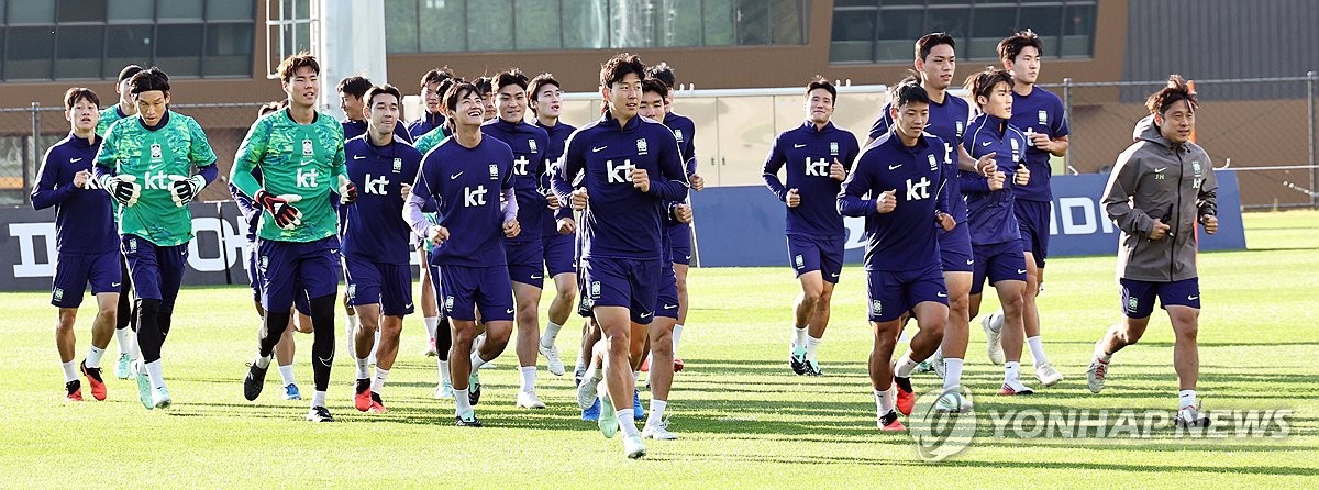 우즈벡 전 앞둔 <b>한국</b> 선수들