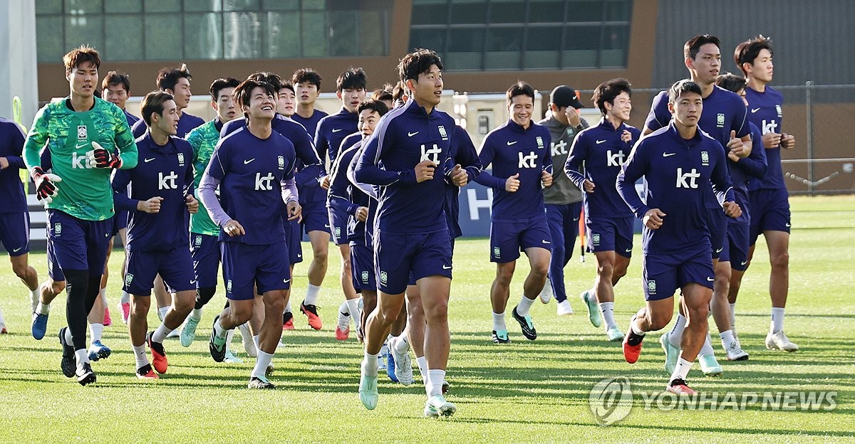 우즈벡 전 앞둔 <b>한국</b> 선수들